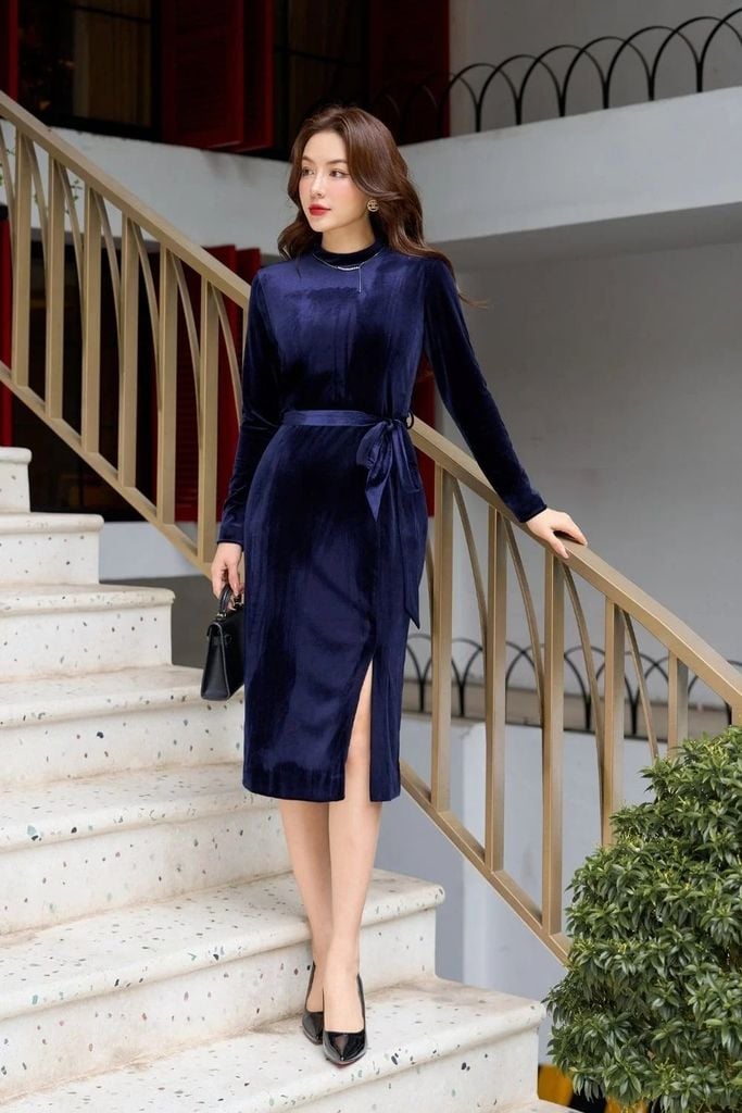mẫu đầm nhung tuổi trung niên