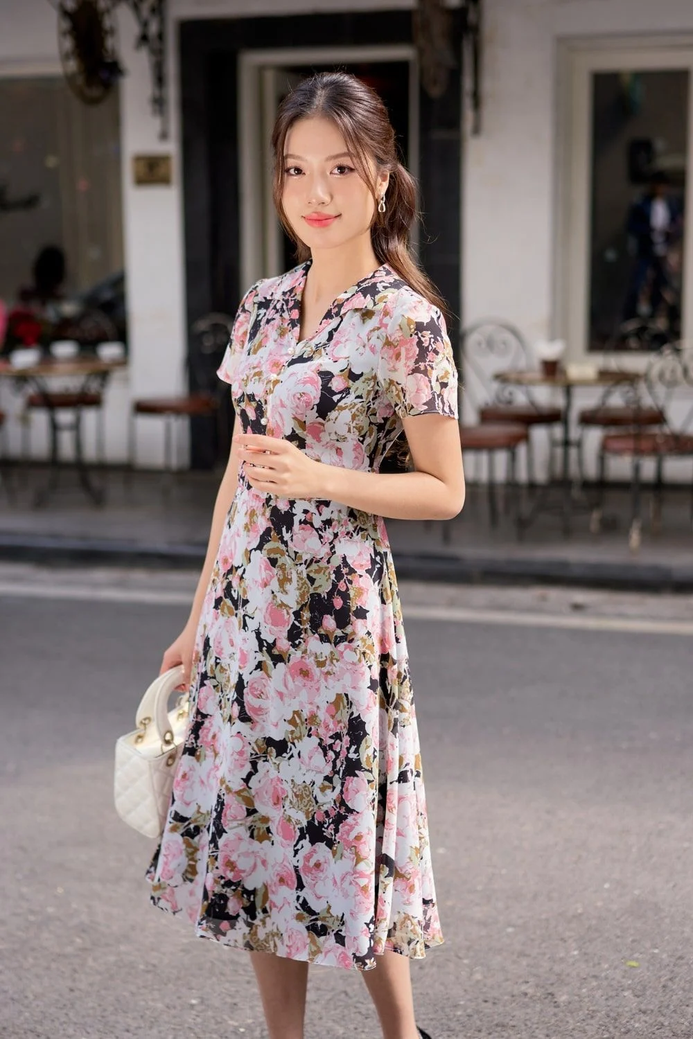 Đầm xòe cổ chữ V chiết eo cao