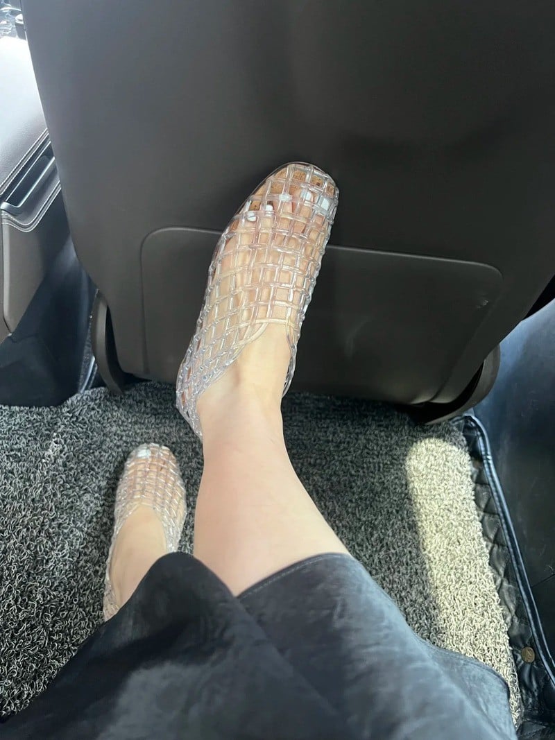 Giày lười nhựa nữ