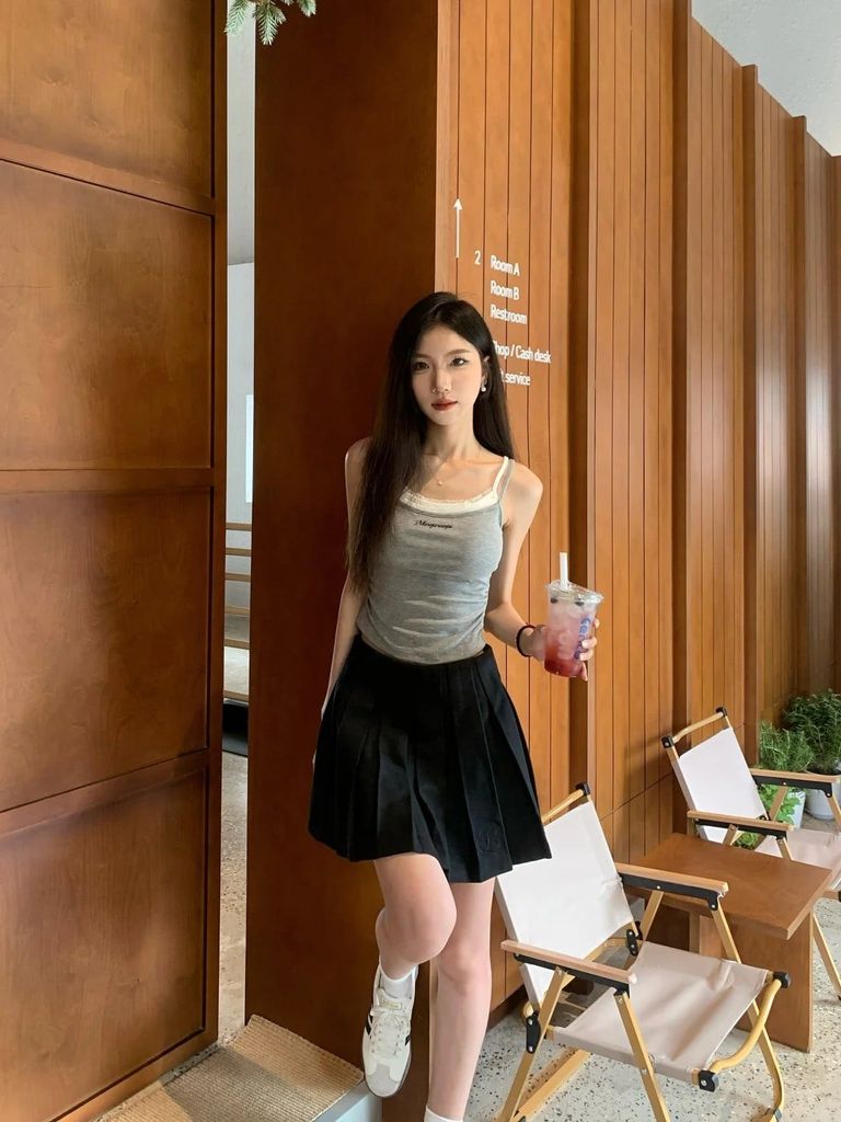 Cách tạo dáng chụp ảnh đẹp khi mặc váy