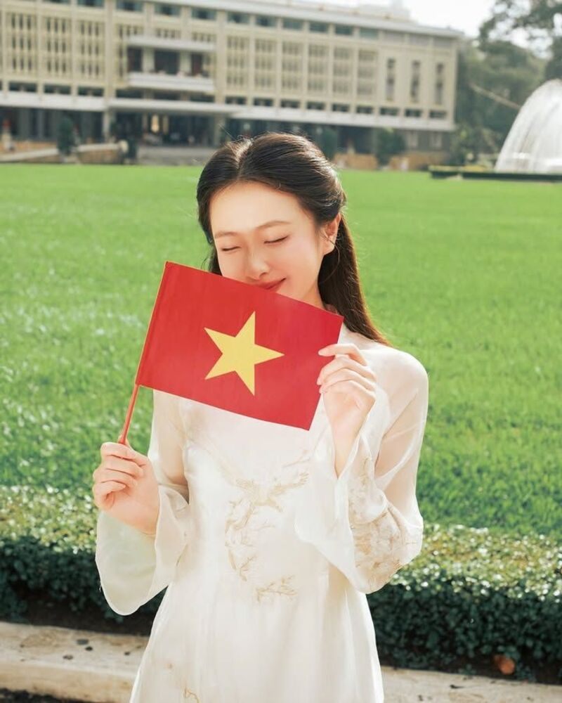 Lưu ngay 20+ outfit phối đồ đi chơi lễ Quốc Khánh 2/9 siêu chảnh cho nàng