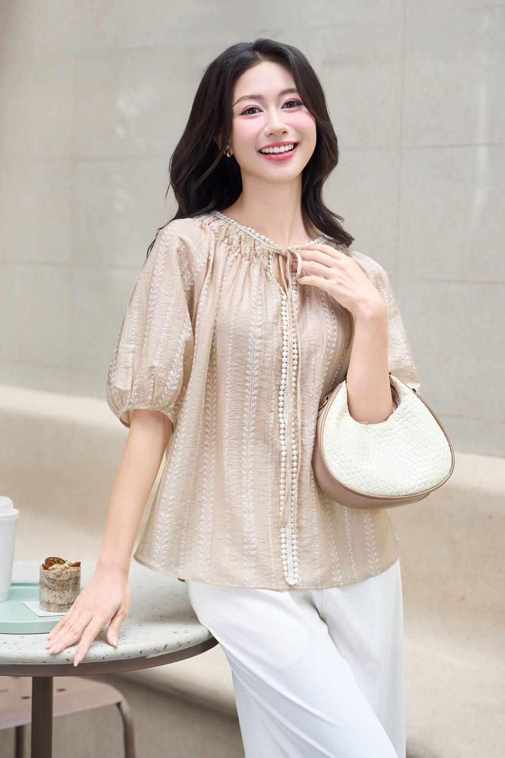 Top 6 kiểu áo nàng thơ điệu đà, duyên dáng