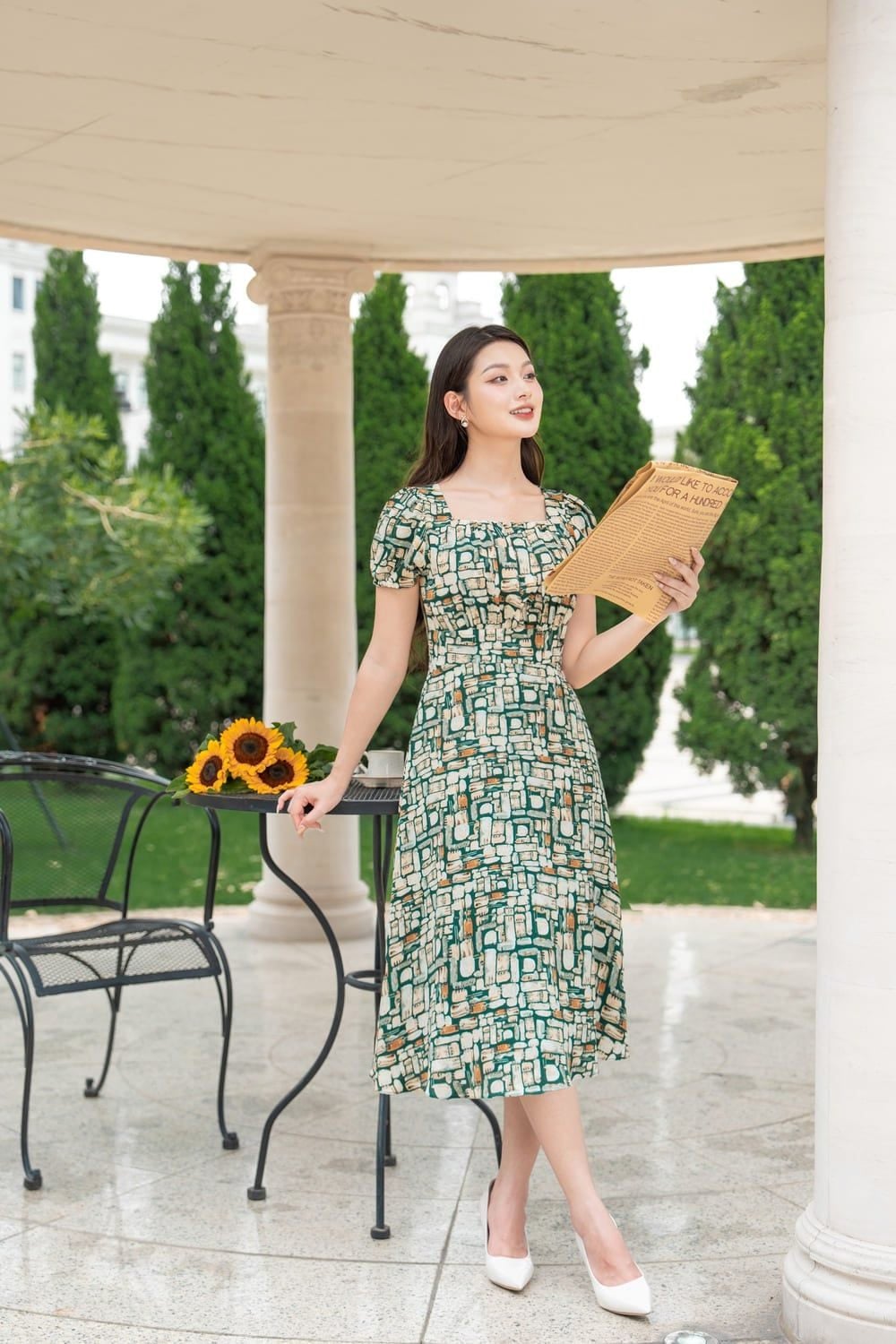 Mặc đầm suông cổ gì đẹp?