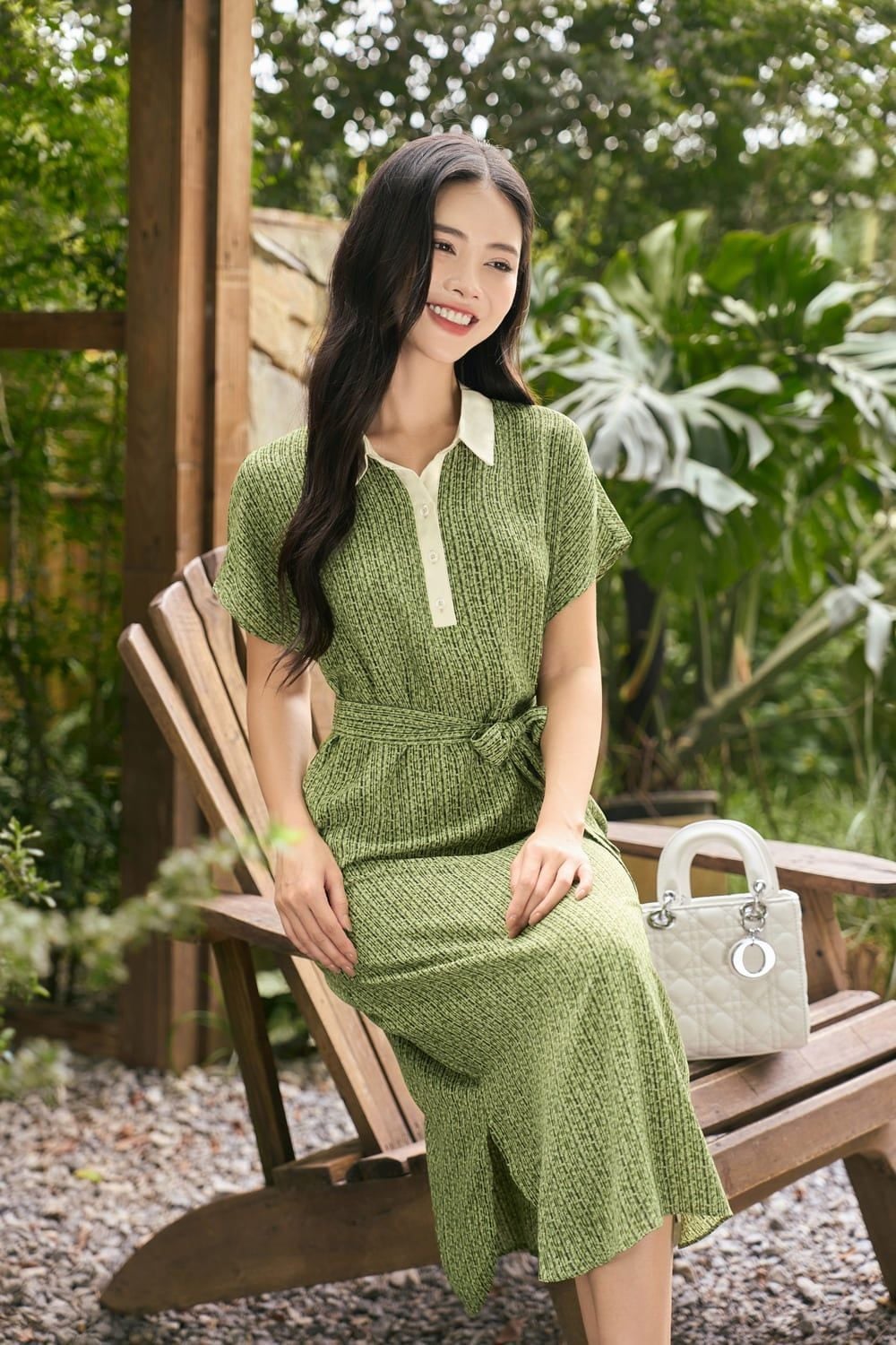 Mặc đầm suông cổ gì đẹp?