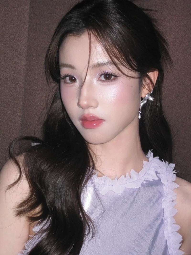 Makeup tone hồng tím