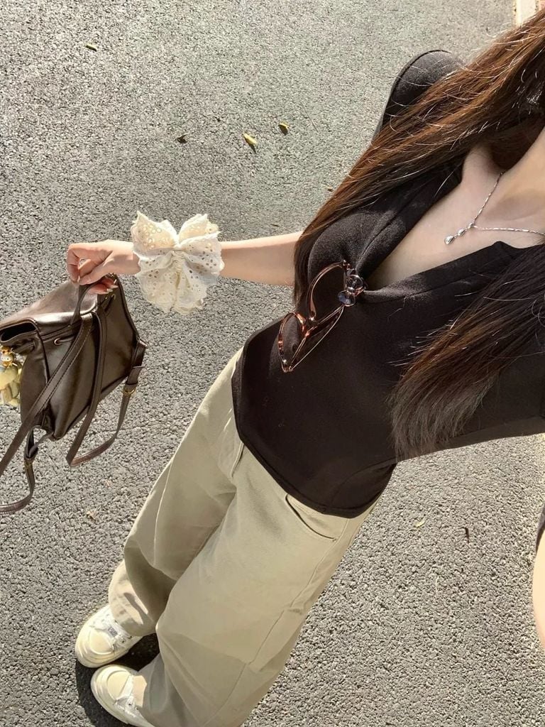 Màu đen phối với màu gì