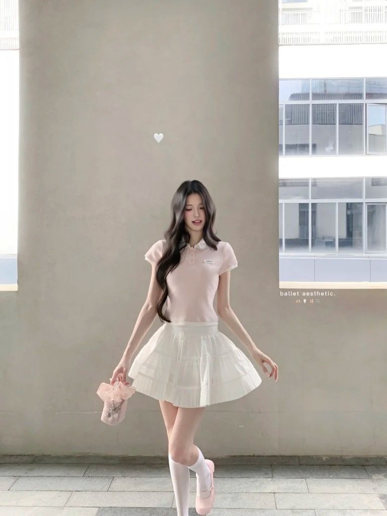 màu trắng mặc với màu gì