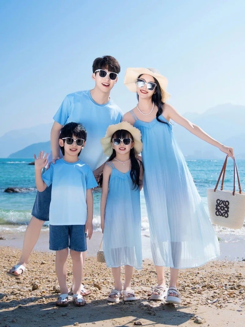 những bộ quần áo đi biển