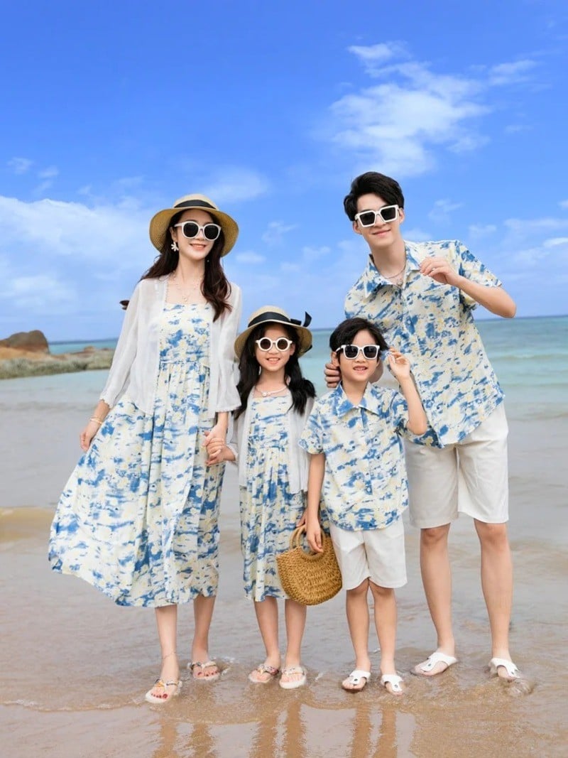 những bộ quần áo đi biển