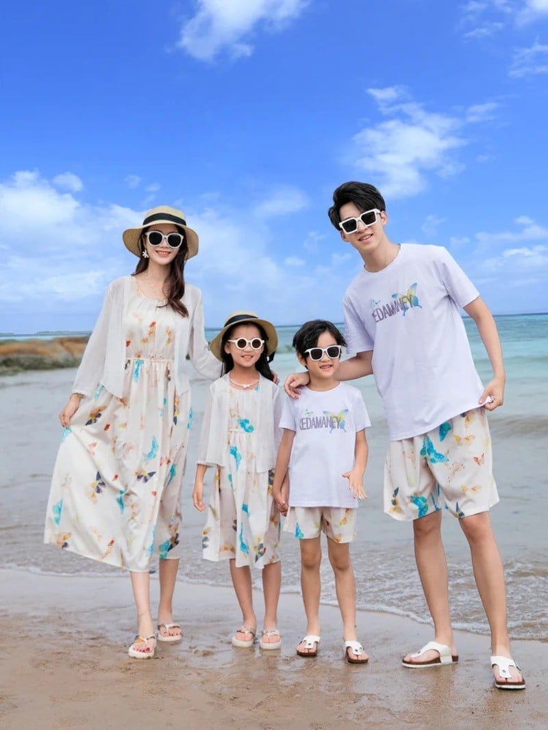 những bộ quần áo đi biển
