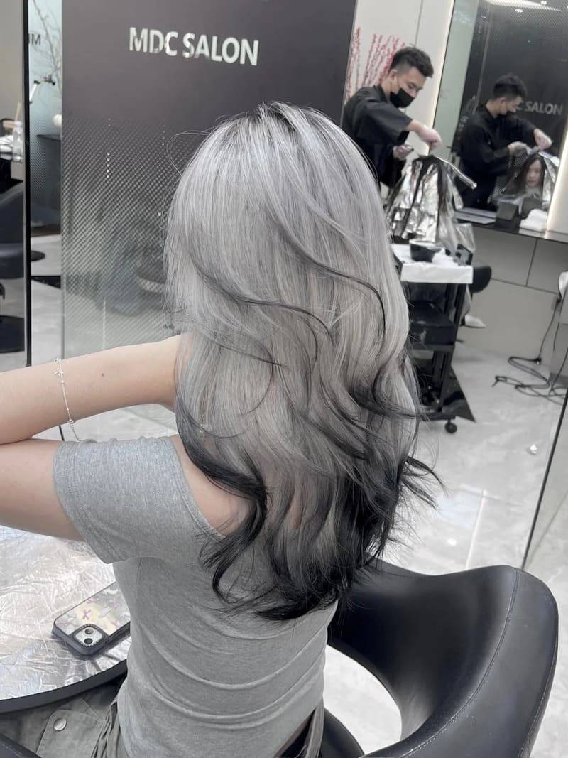 Nhuộm ombre đen khói