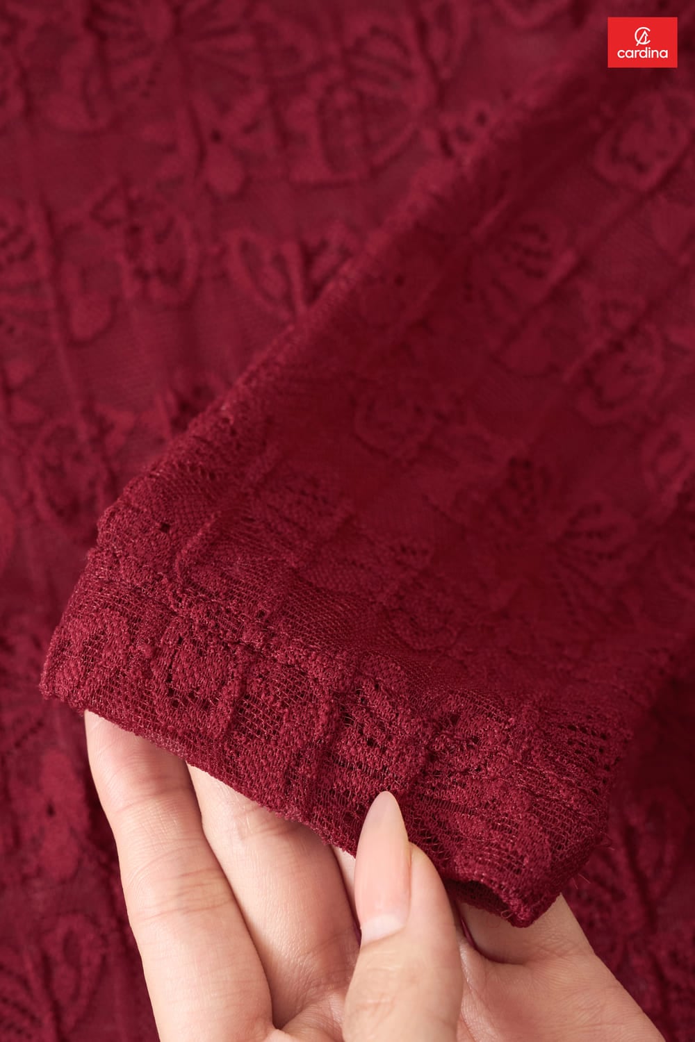 Áo ren dài tay cổ leo