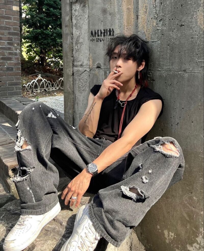 Phong cách ăn mặc bad boy là gì?