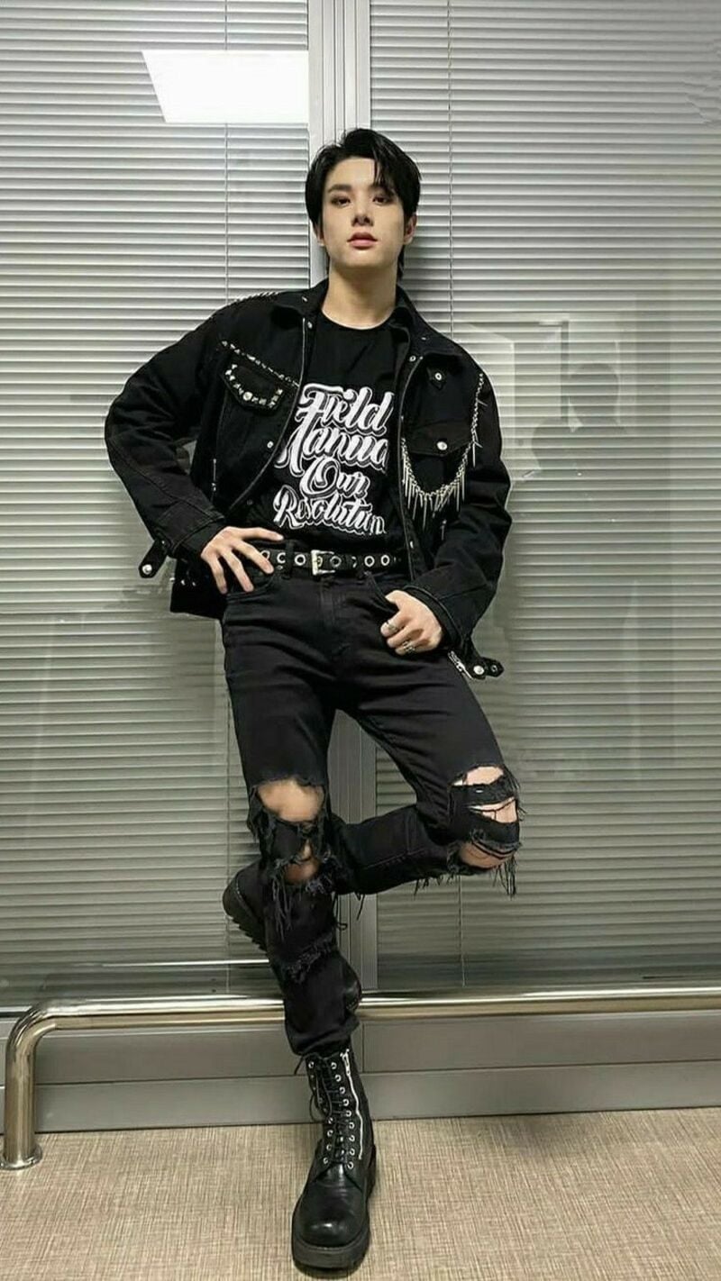 Phong cách ăn mặc bad boy là gì?