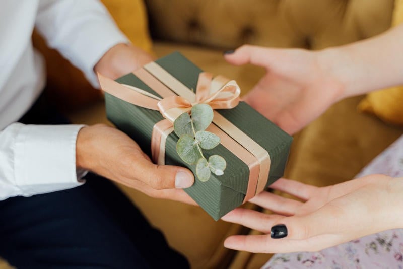 quà chia tay đồng nghiệp