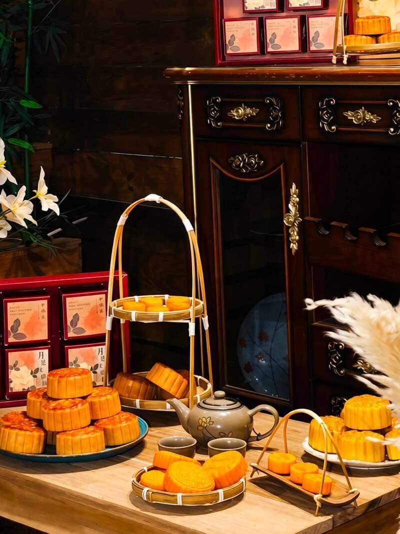 Top quán cafe decor Trung thu đẹp nhất tại Hà Nội