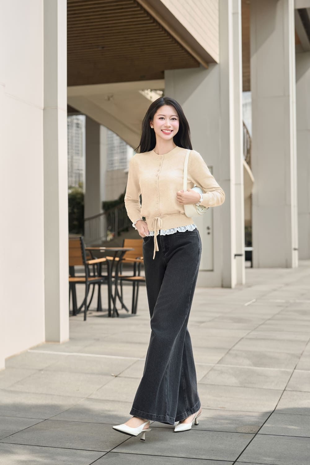 Quần jean đen phối với áo màu gì?