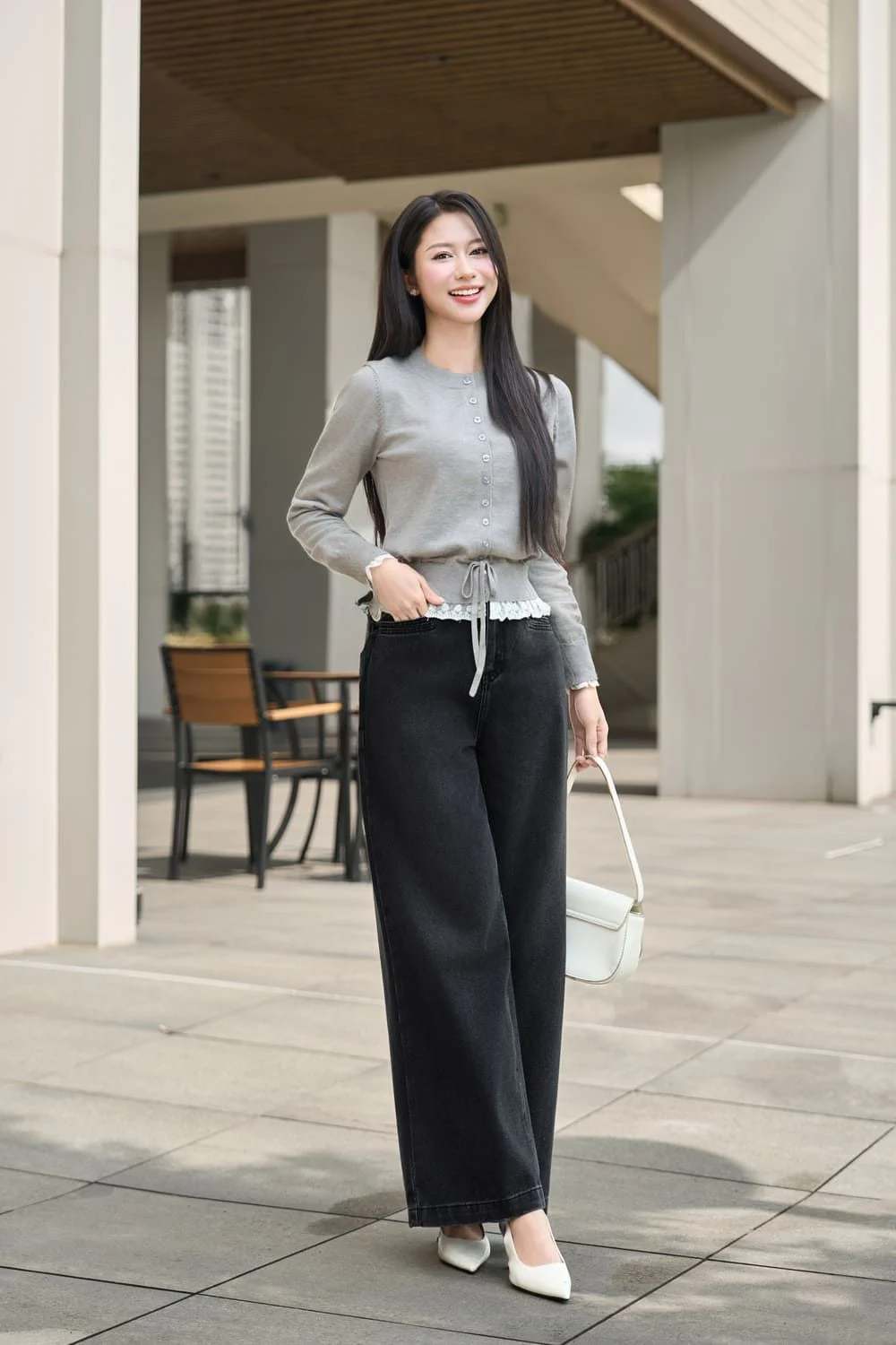 Quần jean đen phối với áo màu gì?
