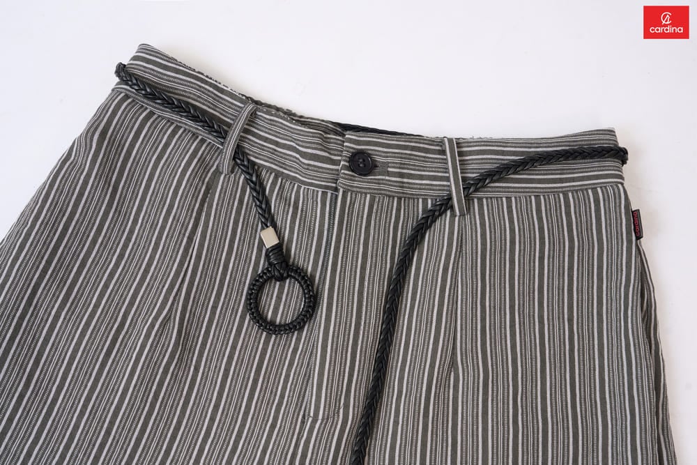 Quần suông thô kẻ cạp cao phối kèm thắt lưng