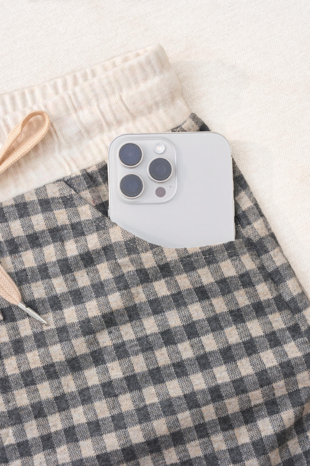 Quần dài nữ vải dạ kẻ dáng suông cạp chun dây rút