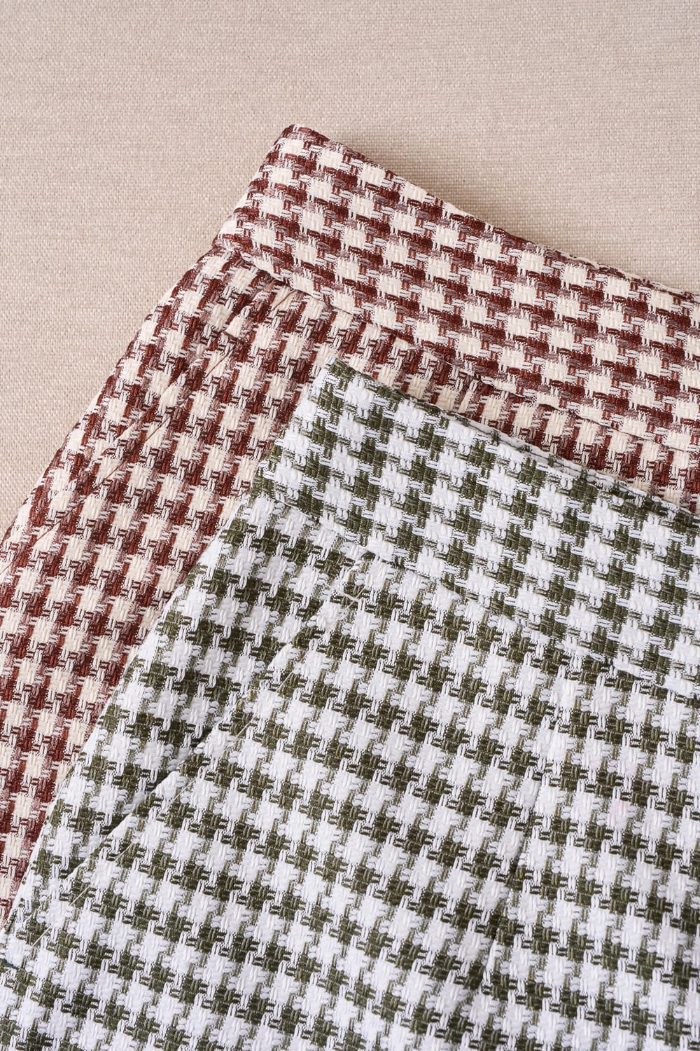 Quần sooc dạ tweed dáng A cạp cao túi chéo