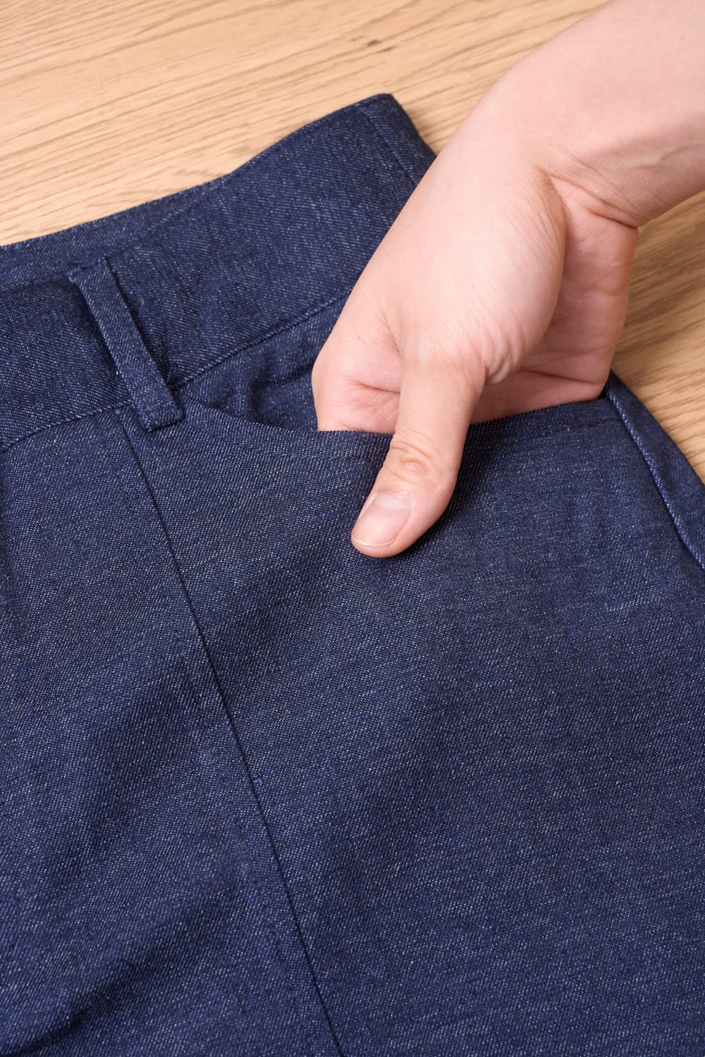 Quần suông denim túi ốp sau