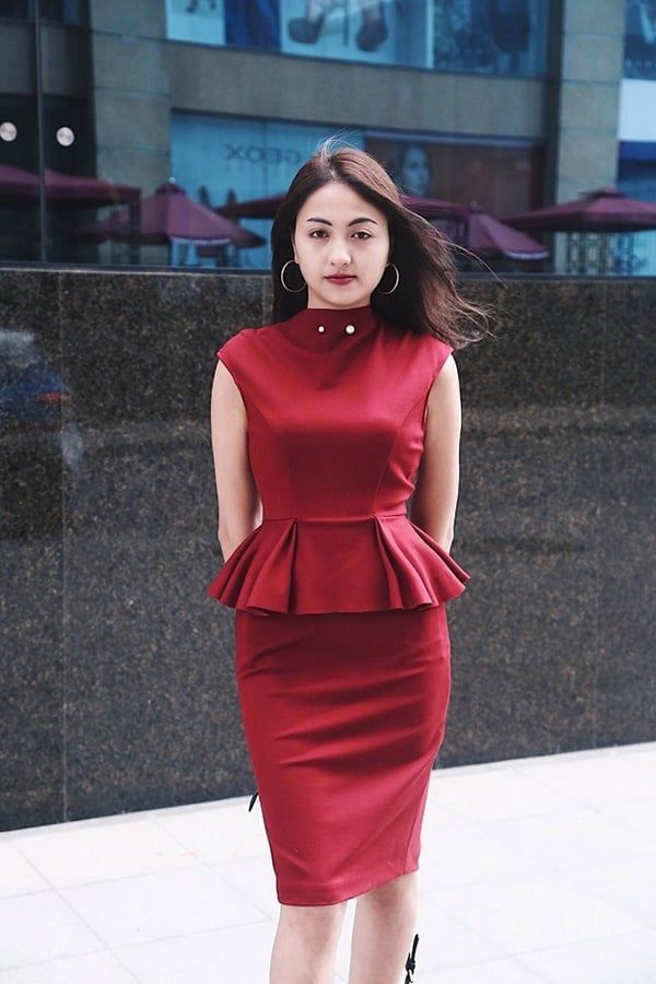 Váy peplum