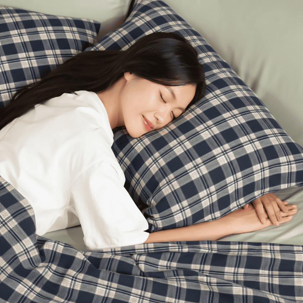 Vỏ gối Cardina Dòng Home Living Vải dạ Kẻ caro