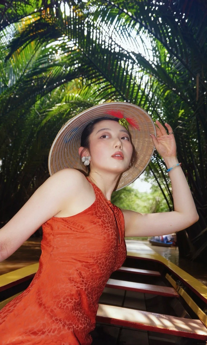 Gia nhập đường đua xuồng ba lá Cồn Thới Sơn khi di du lịch Miền Tây