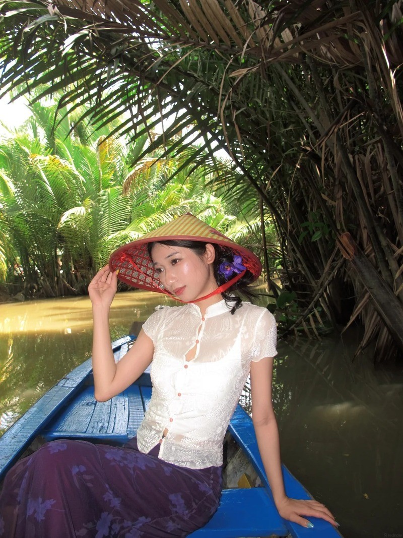 Gia nhập đường đua xuồng ba lá Cồn Thới Sơn khi di du lịch Miền Tây