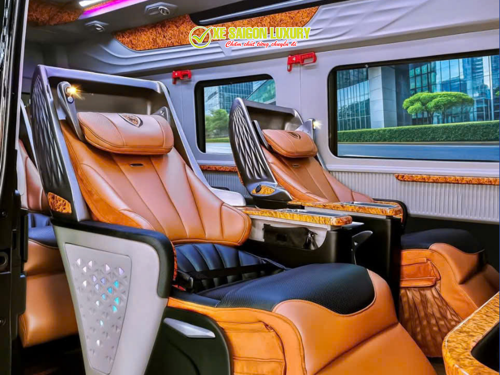 private-9-seater-limo-transfer-ho-chi-minh