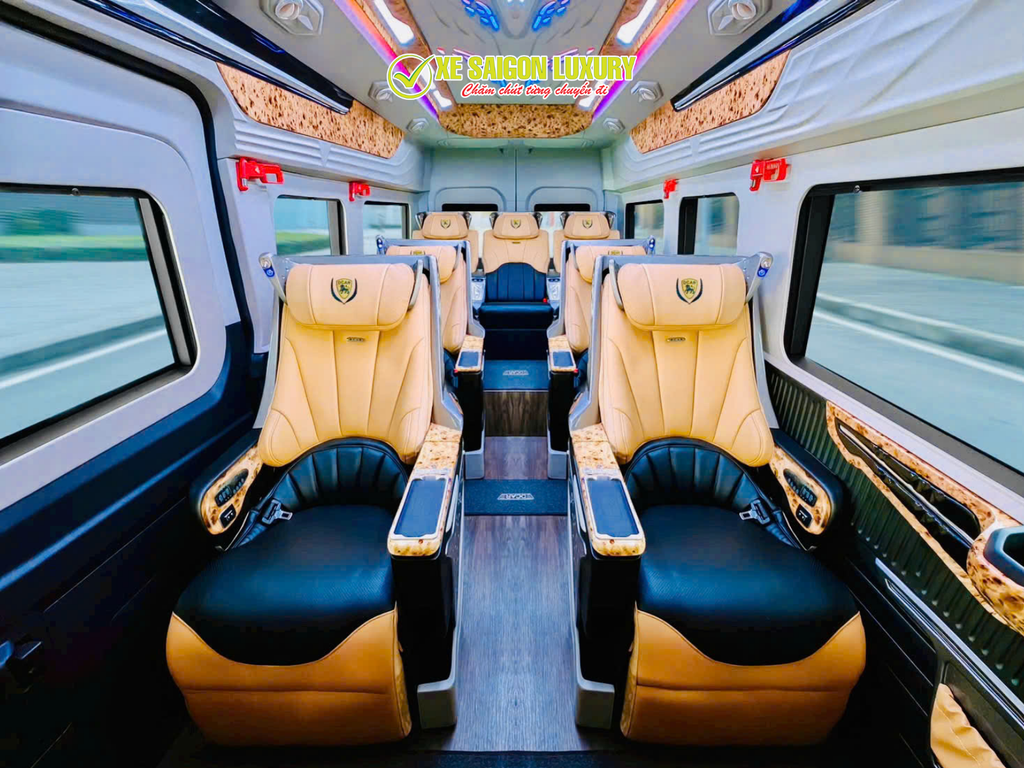dcar-limousine-rental-saigon
