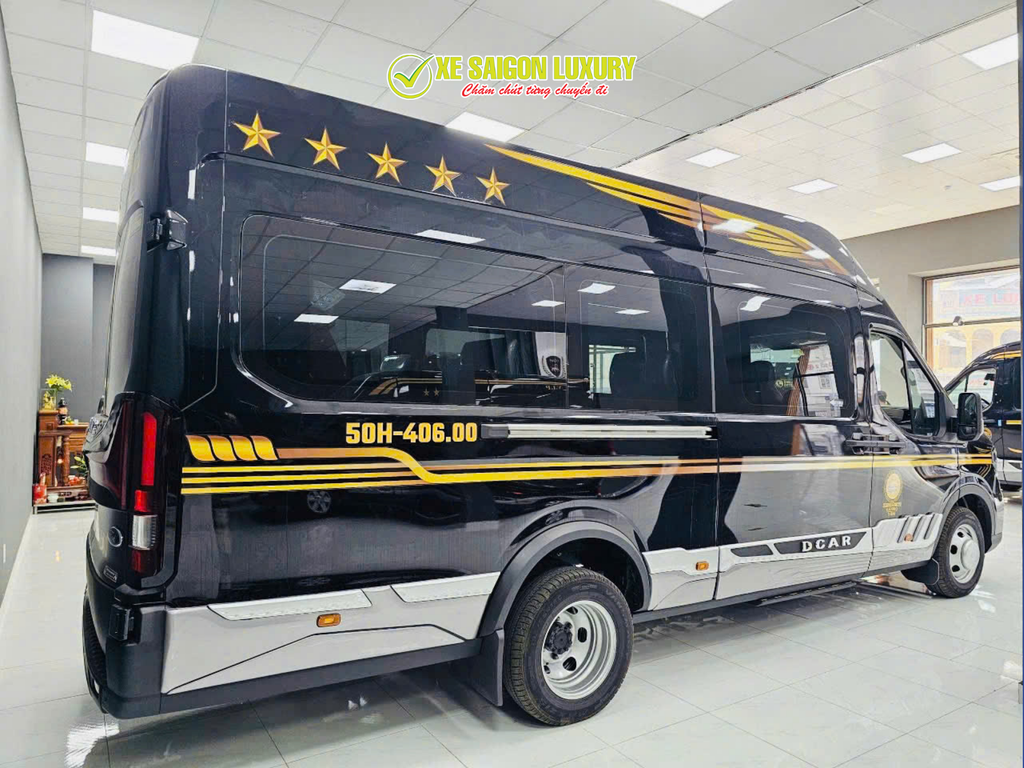 vip-limousine-service-saigon-12-seats