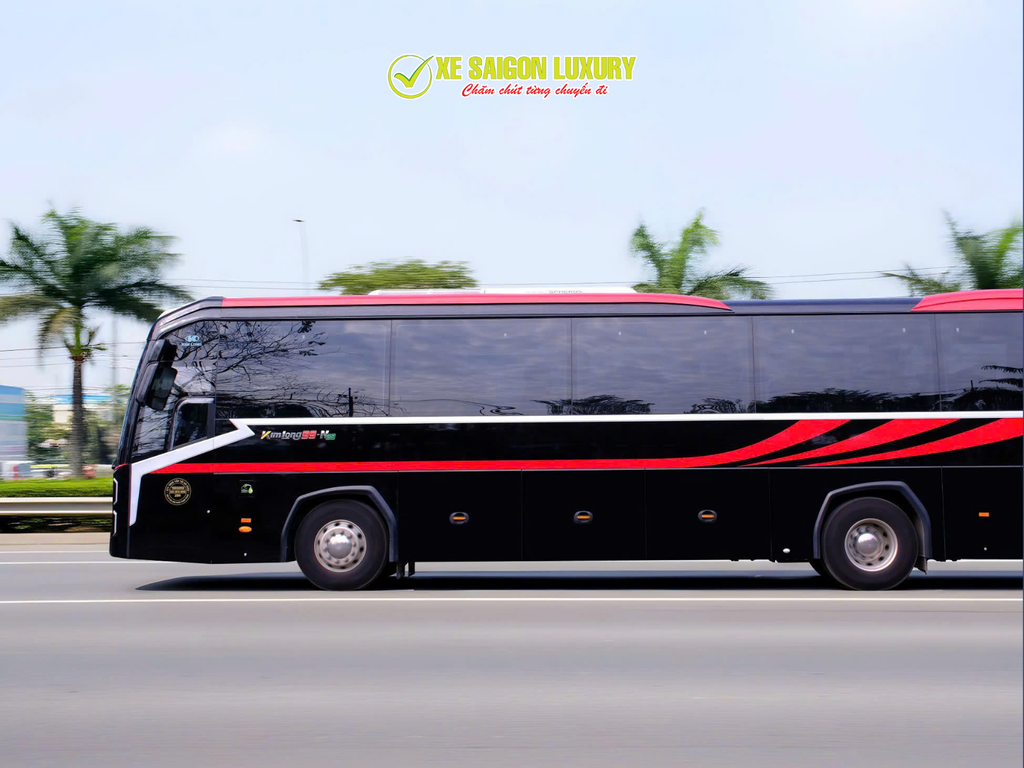 high-end-28-seater-bus-for-business-trip
