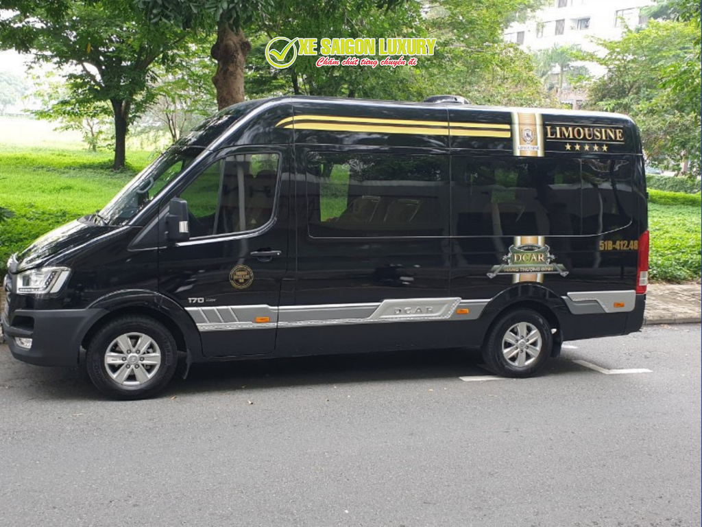 luxury-airport-transfer-saigon-limousine