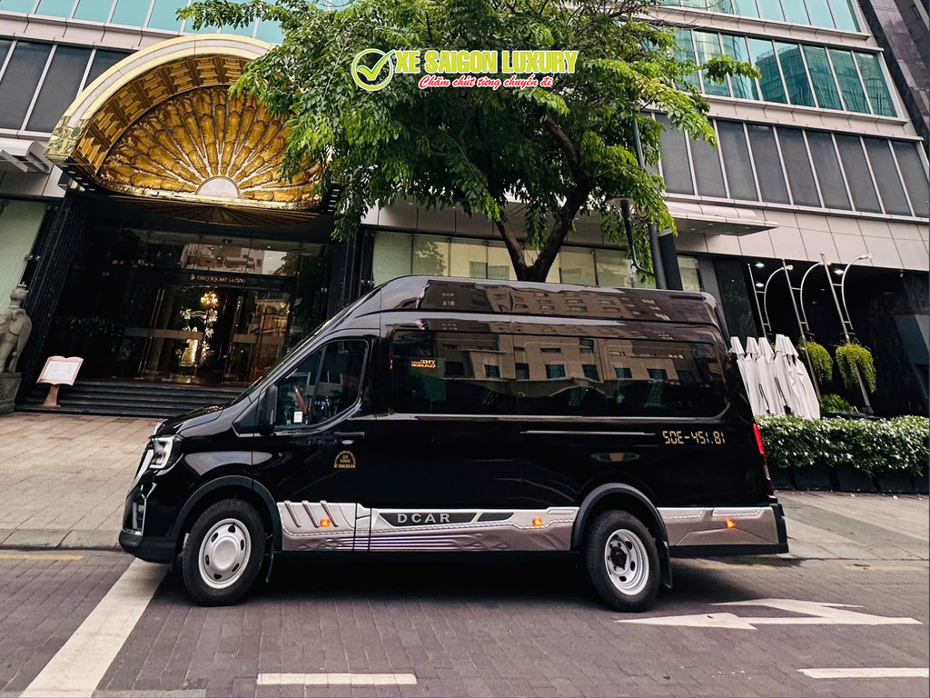 commuter-bus-service-saigon
