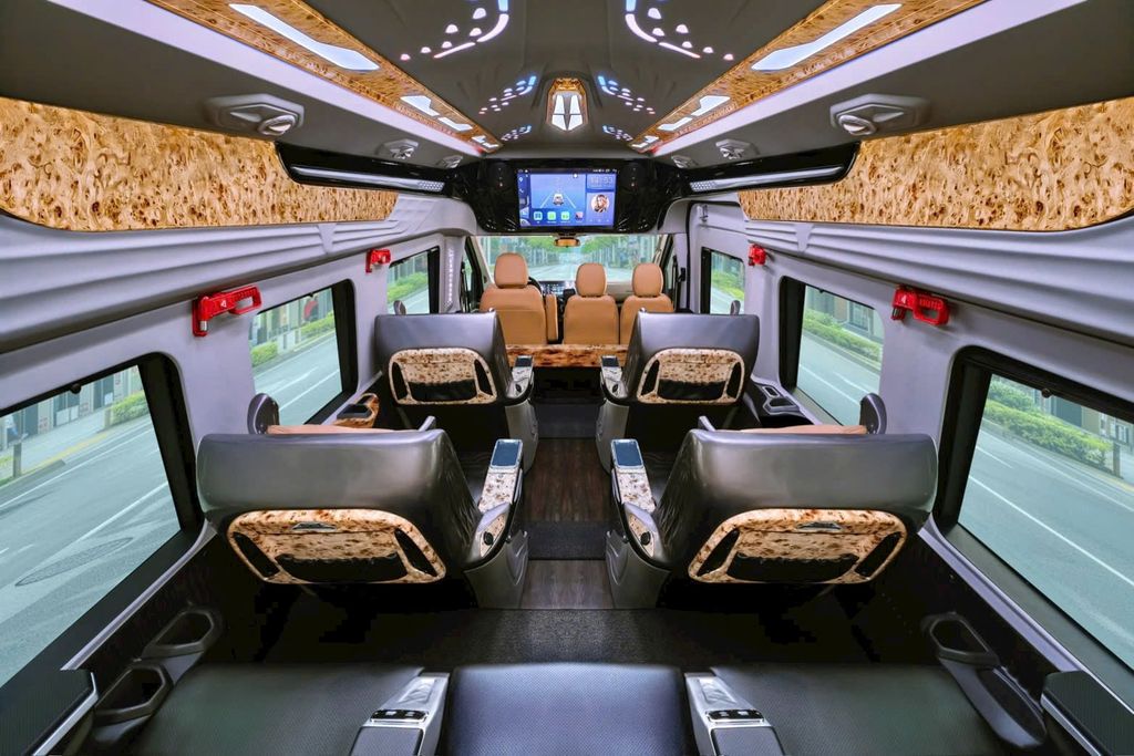 thuê xe limousine 9 cho