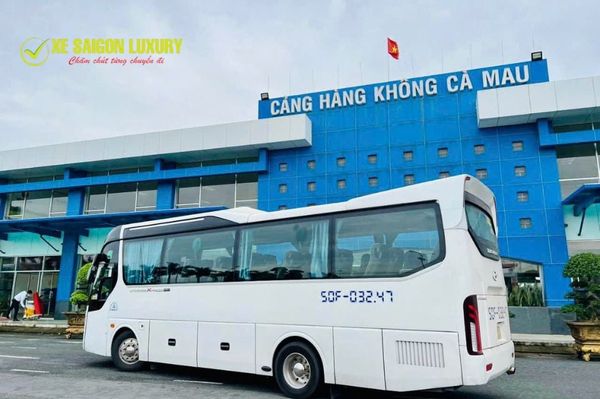 thue-xe-29-cho-dua-don-nhan-vien