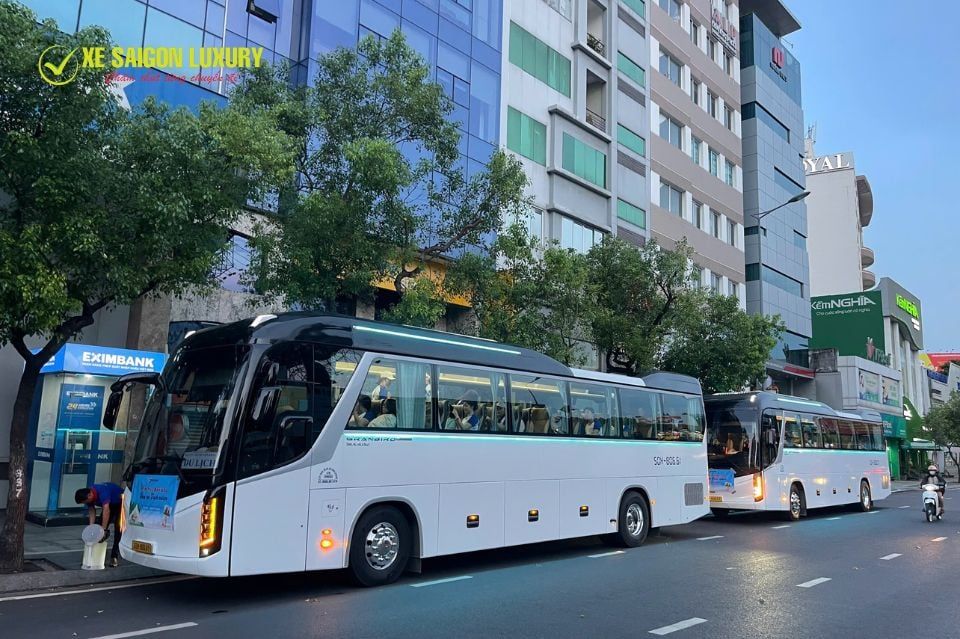 thue-xe-45-cho-don-tien-san-bay-long-thanh