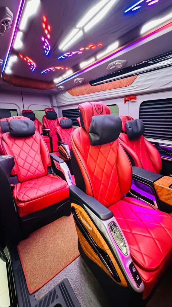 thuê xe limousine 12 chỗ