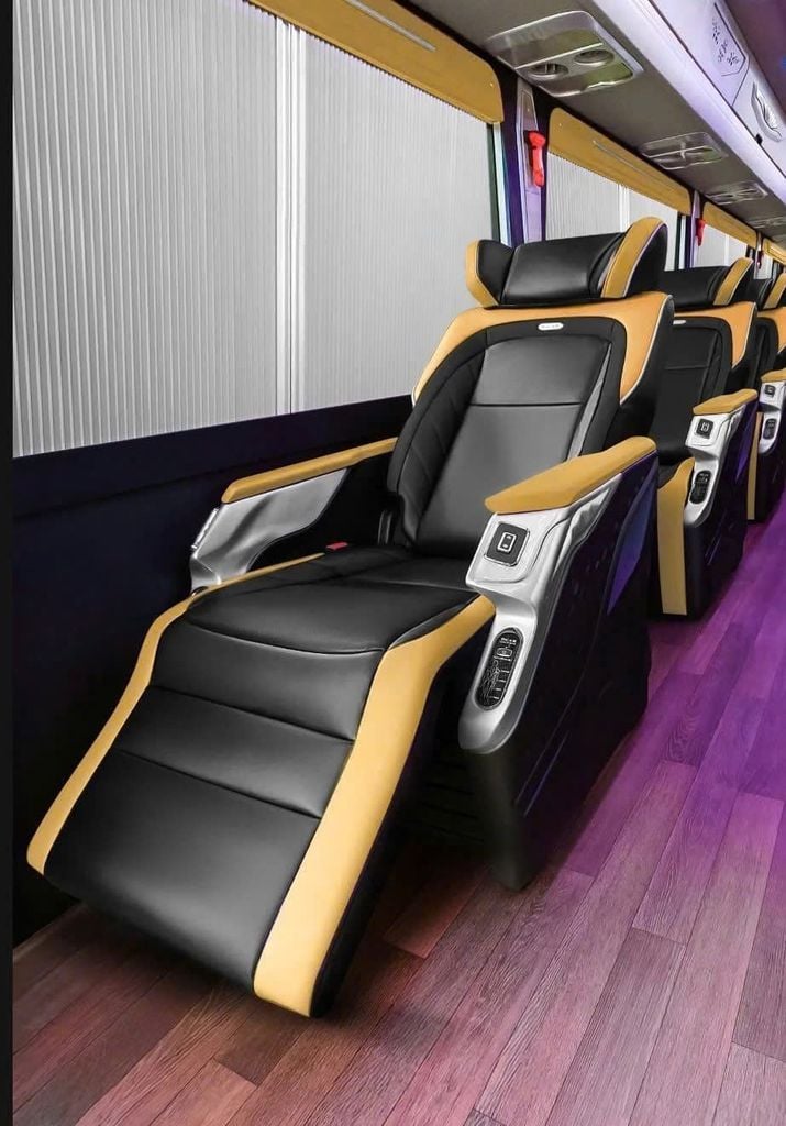 thuê xe limousine 28 chỗ