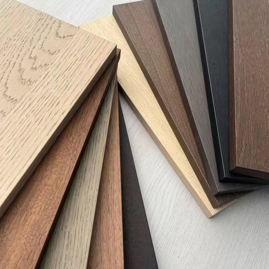 Lớp phủ Melamine là gì? Gỗ MDF phủ Melamine là gì? Ưu và nhược điểm của gỗ MDF phủ Melamine.