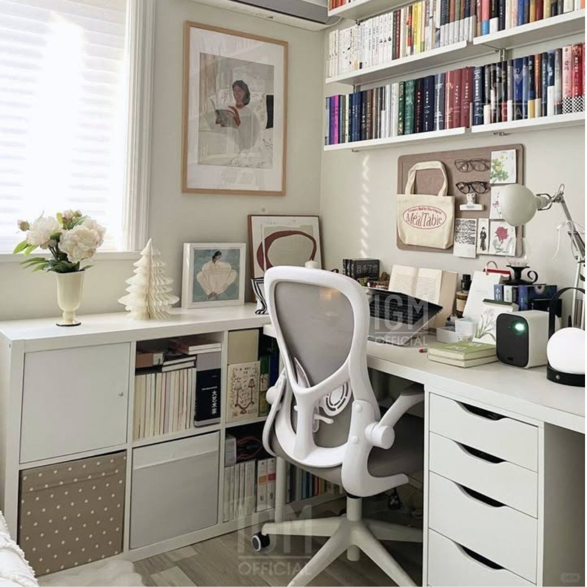 Bàn MDF, bàn gỗ tự nhiên hay bàn kim loại đang được ưa chuộng?