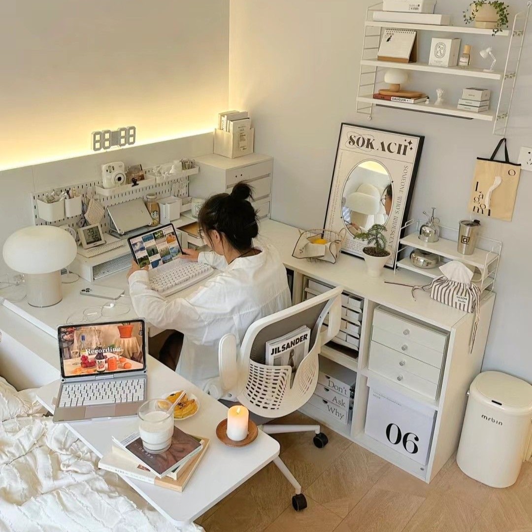 Bàn IKEA và gu thời trang tối giản, có gì giống và khác nhau?