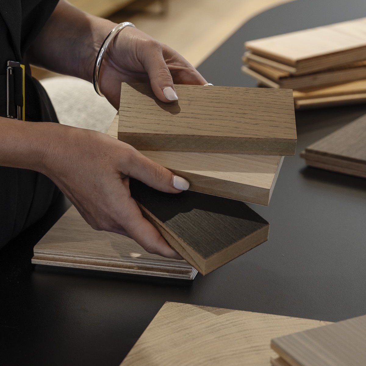 Làm sao để phân biệt được gỗ MDF thật hay giả?