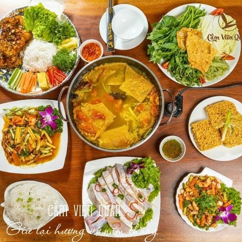 Ngược dòng sông Đà tìm món Cá Lăng – Đặc sản tiến vua tại Cầm Viên Quán