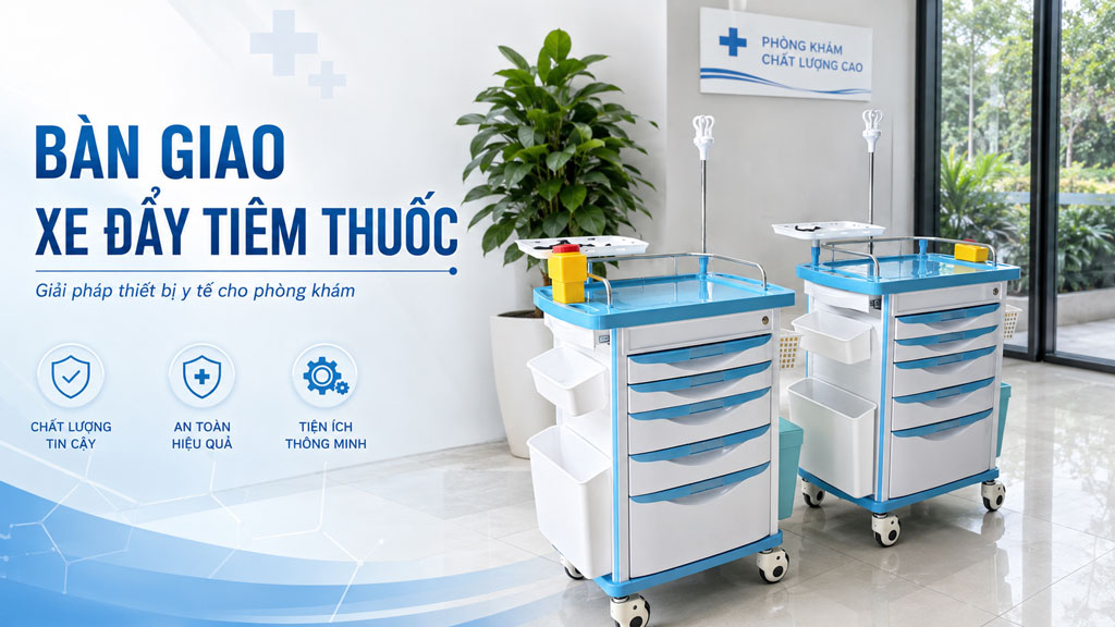 Bàn giao xe thuốc cho phòng khám