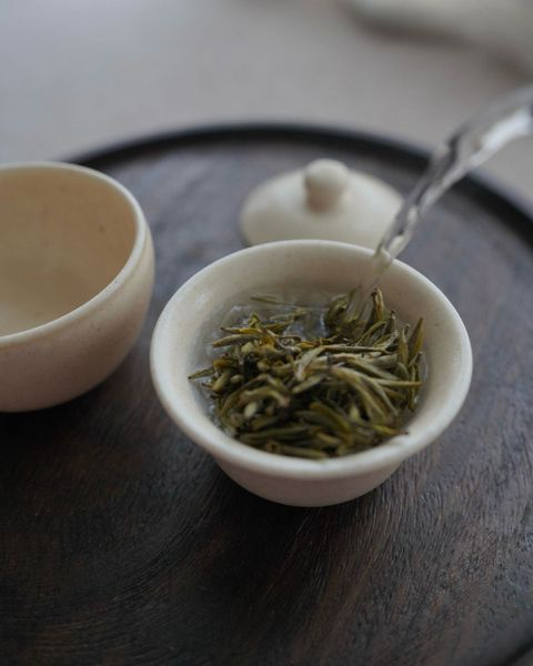 bạch trà shan tuyết, bạch trà shan tuyết Hà Giang, lợi ích của bạch trà, trà shan tuyết, bạch trà shan tuyết Tây Côn Lĩnh