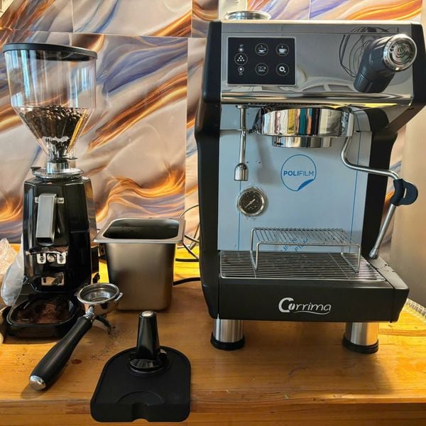 Bàn giao Máy pha cà phê Gemilai và Máy xay 020 cho khách hàng tại Đà Lạt