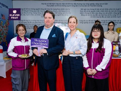 Klever Fruit tại Lễ hội Hữu nghị Việt – Mỹ 2025: Khi vị ngọt trở thành tuyên ngôn sống sang – sống lành